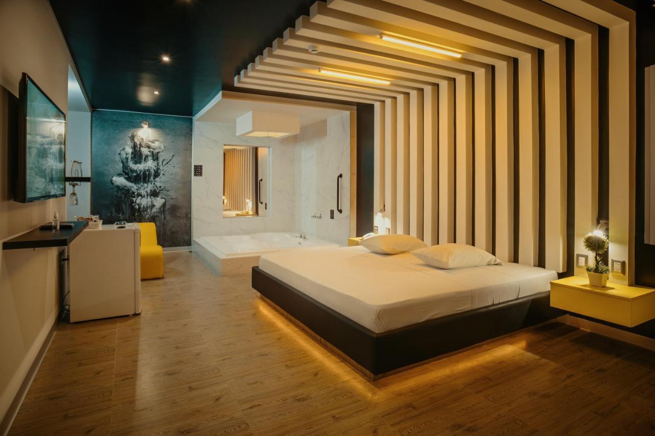 Orei Private Suites "Adult Only" Trujillo Eksteriør billede